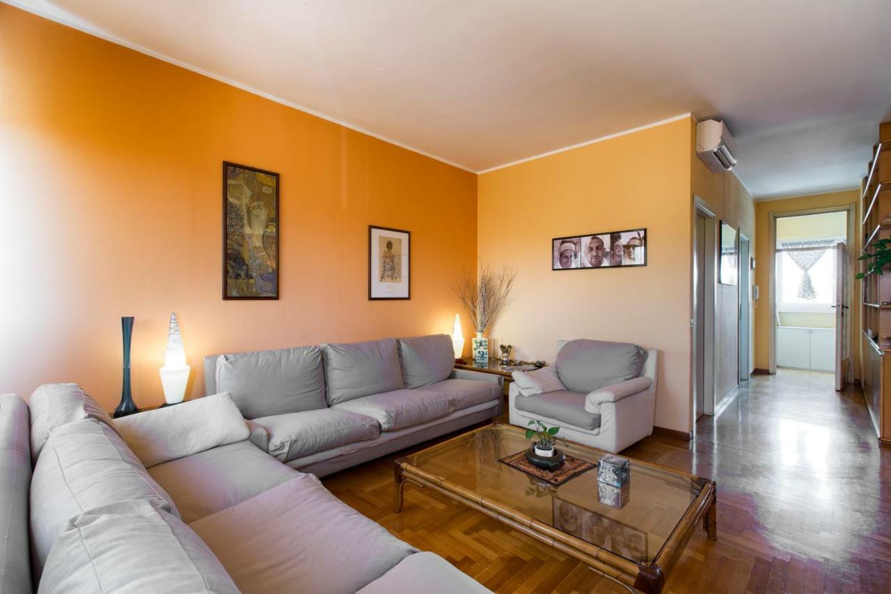 Appartamento 160 Mq Milan Exterior photo